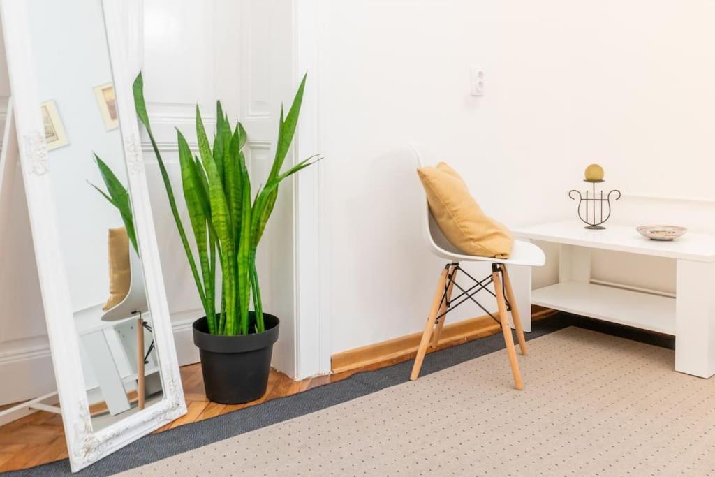 Central And Comfy 2Bdr Apartment Near Parliament 베오그라드 외부 사진